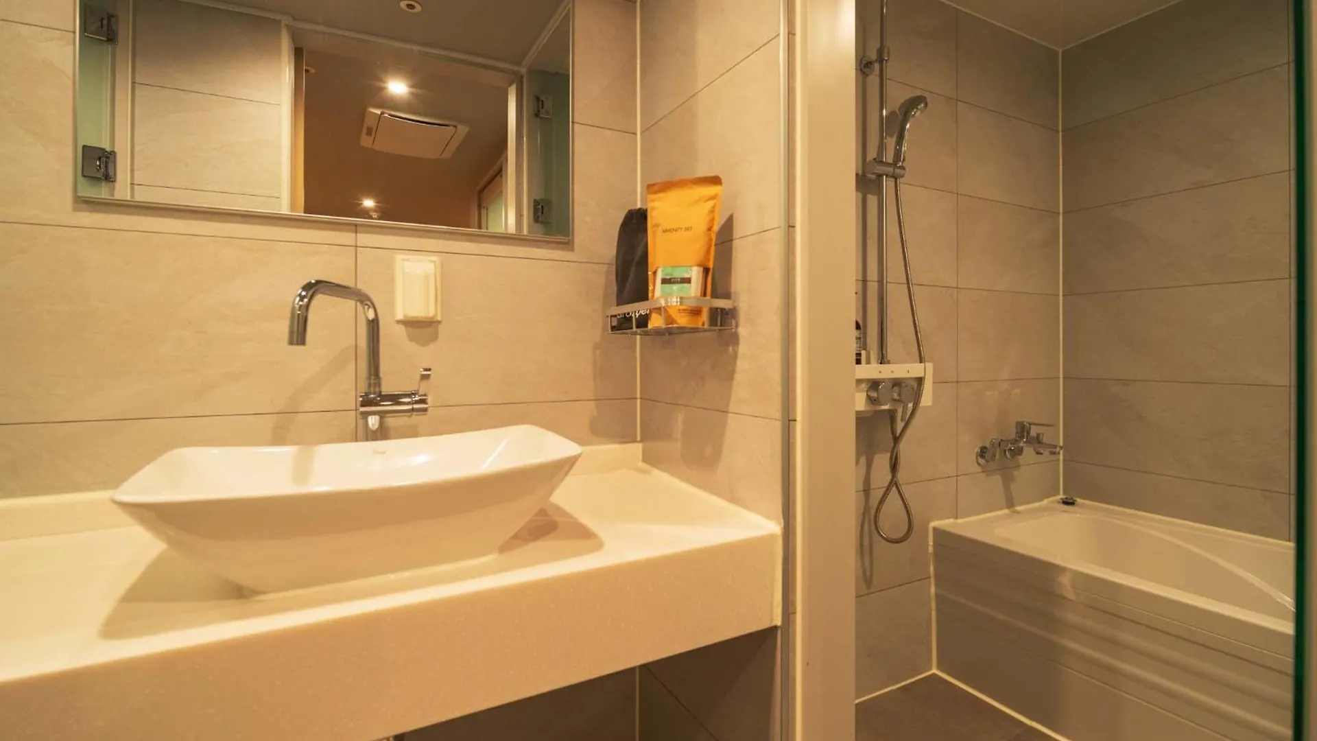 Shinchon Maven Hotel Seul Corea del Sud